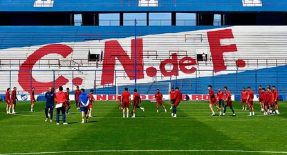Nacional entrenó en el Gran Parque Central con el Diente López