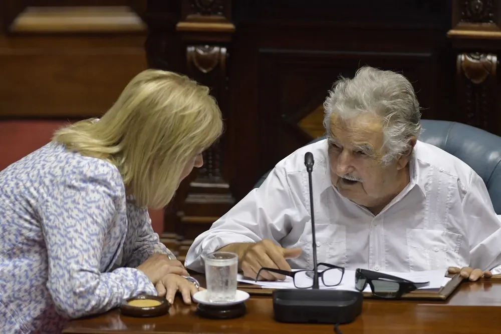 Foto de archivo. Carolina Cosse y José Mujica