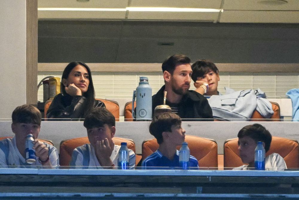 Lionel Messi en el palco del Hard Rock Stadium Lionel Messi en el palco del Hard Rock Stadium