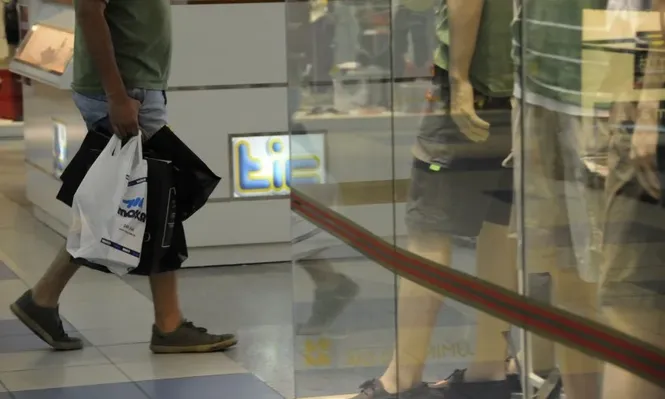 El poder de compra de los salarios cayó por segundo mes consecutivo en agosto