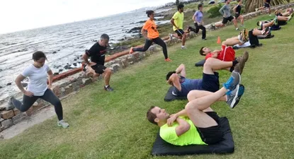 Integrantes de uno de los Running Teams de Adidas, durante una sesión de entrenamiento para salir a correr.
