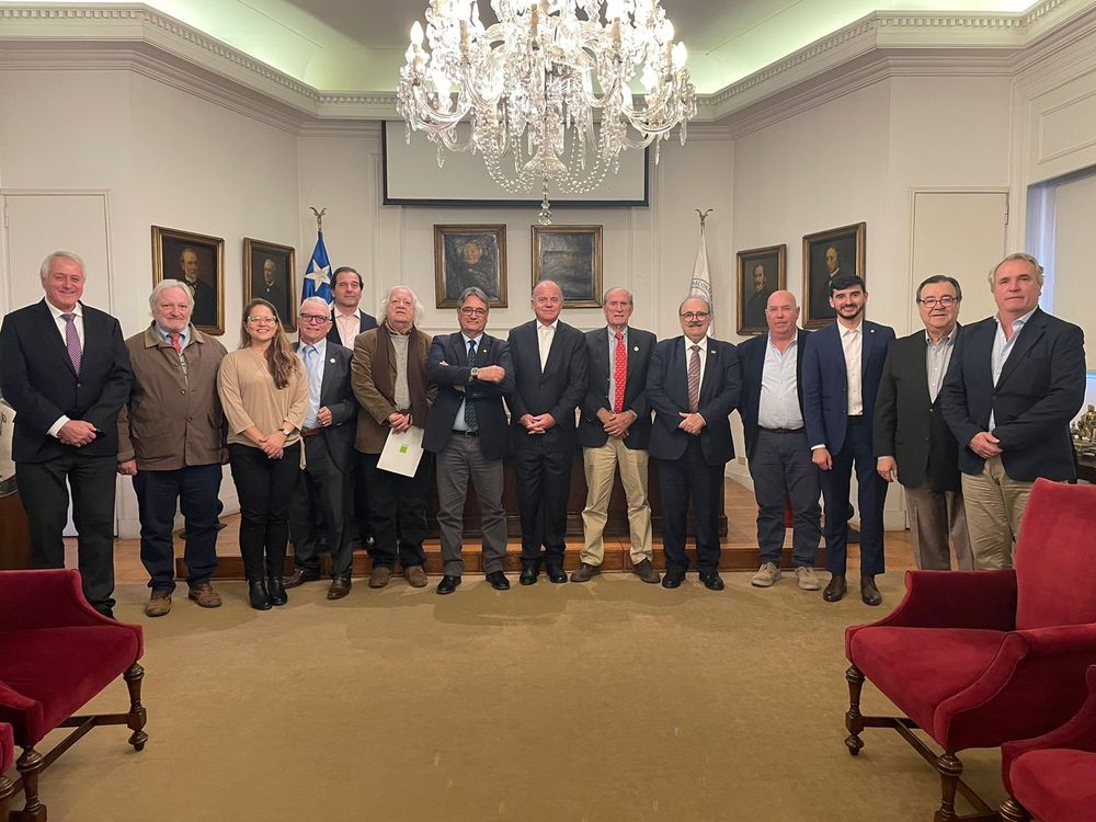 Productores rurales reunidos en Chile.