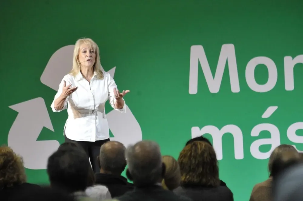 Carolina Cosse presentó su plan alternativo al fallido préstamo