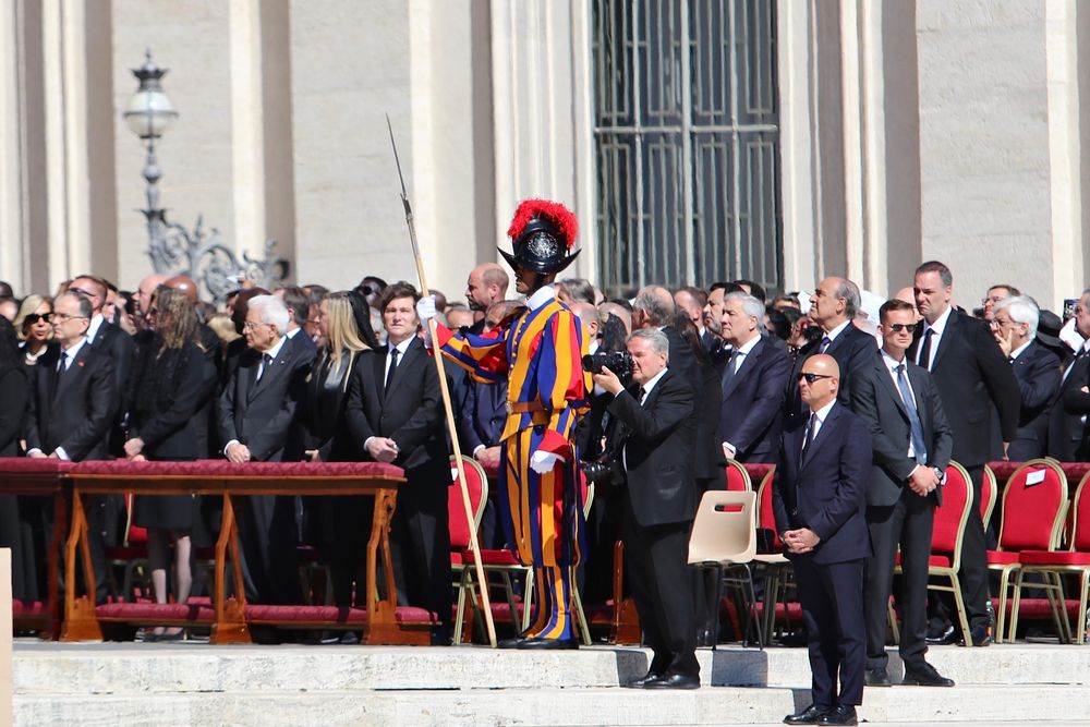 Javier Milei en el Vaticano.jpg