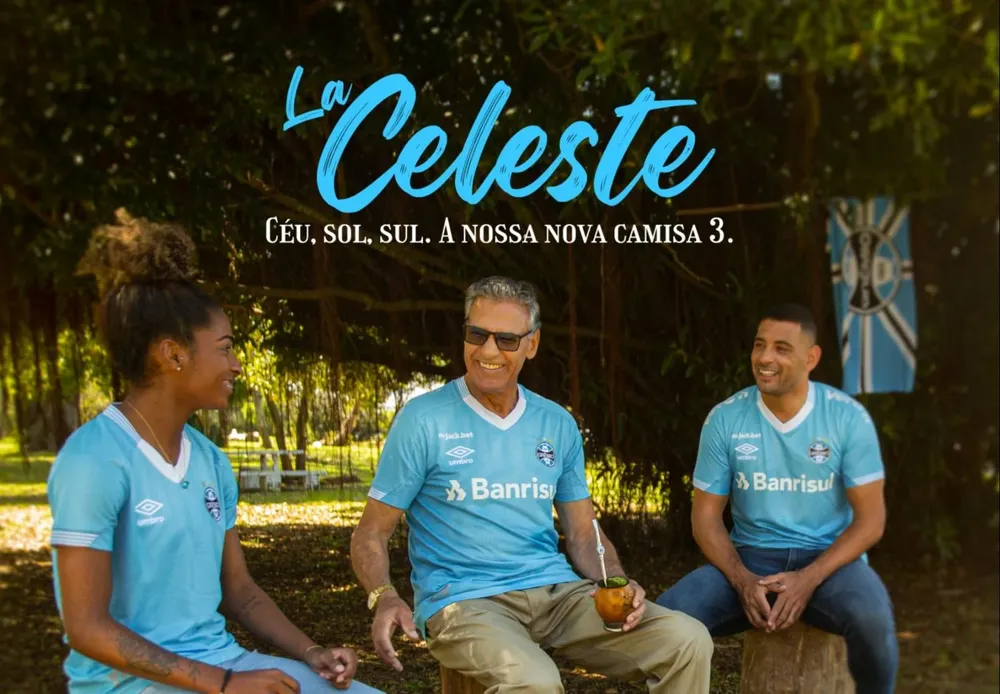 Atilio Ancheta en la presentación de la nueva camiseta de Gremio en homenaje a Uruguay