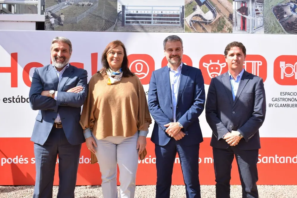 Gustavo Trelles, Carmen Farina, Pablo Gaudio y Pieter Boutmy