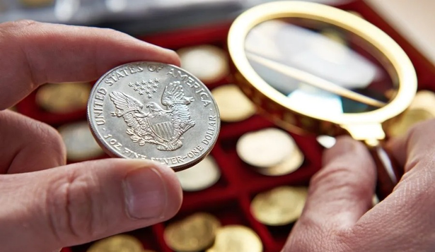 Rey Subasta presenta un remate online de numismática.&nbsp;