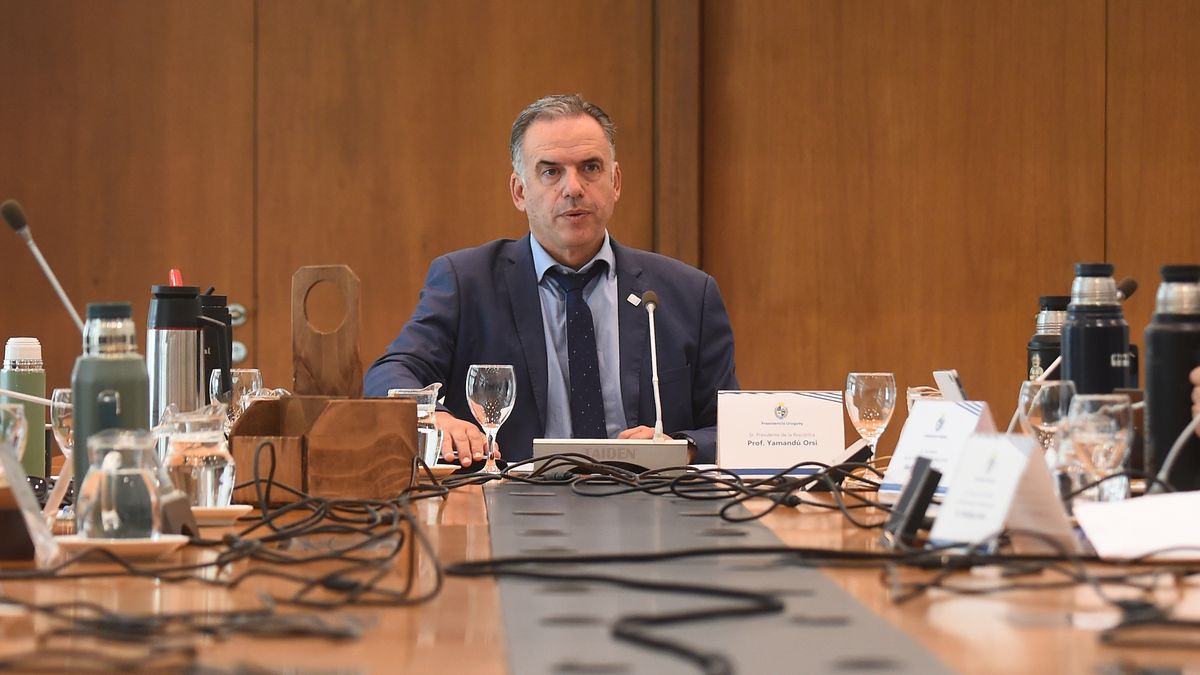 Sin "volantazos" ni cambios de ministros, Orsi busca las razones de fondo para revertir la caída en la aprobación de su gestión