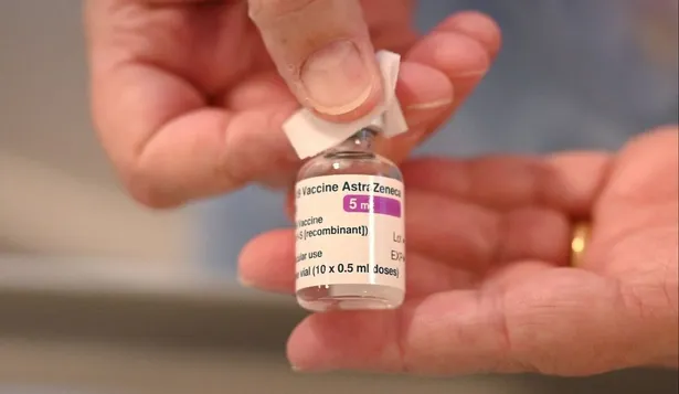 Producirán un millón de dosis: Argentina envió a México principio activo de vacuna AstraZeneca