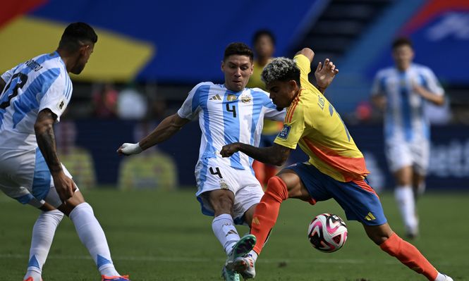 Gonzalo Montiel y Luis Díaz