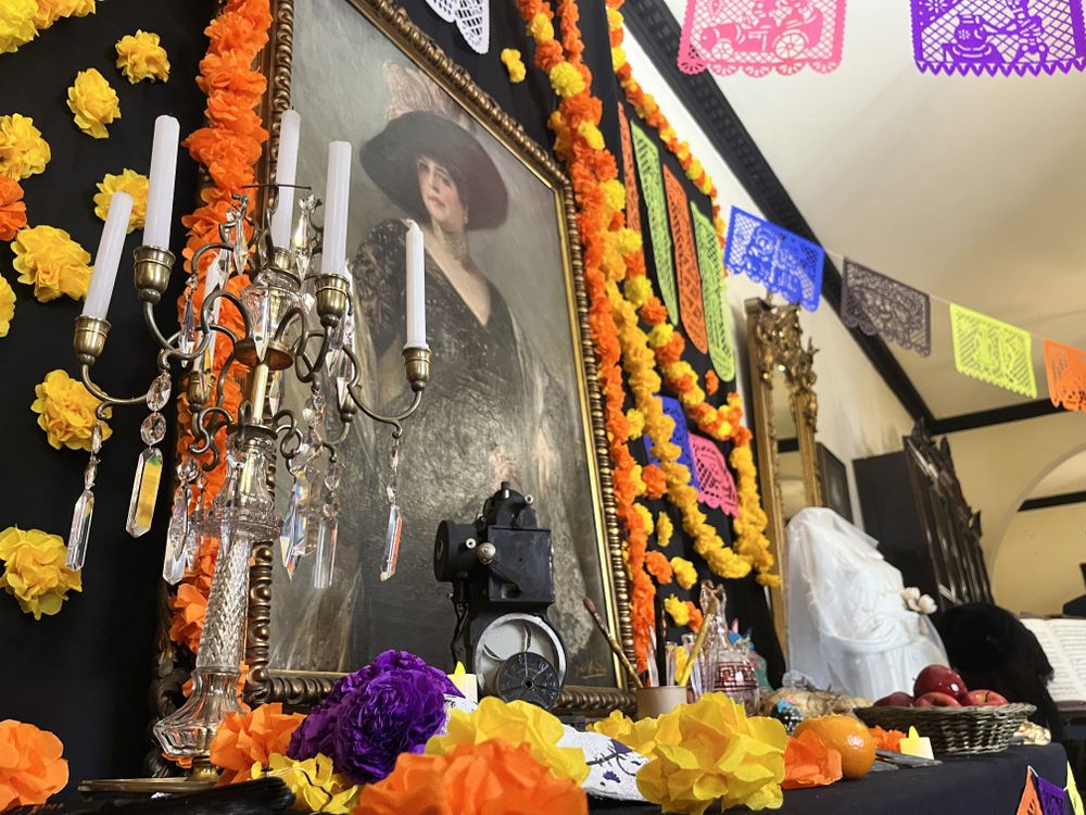 Altar en memoria de Matilde Regalía Montero en el Museo Romántico, donde fue su casa
