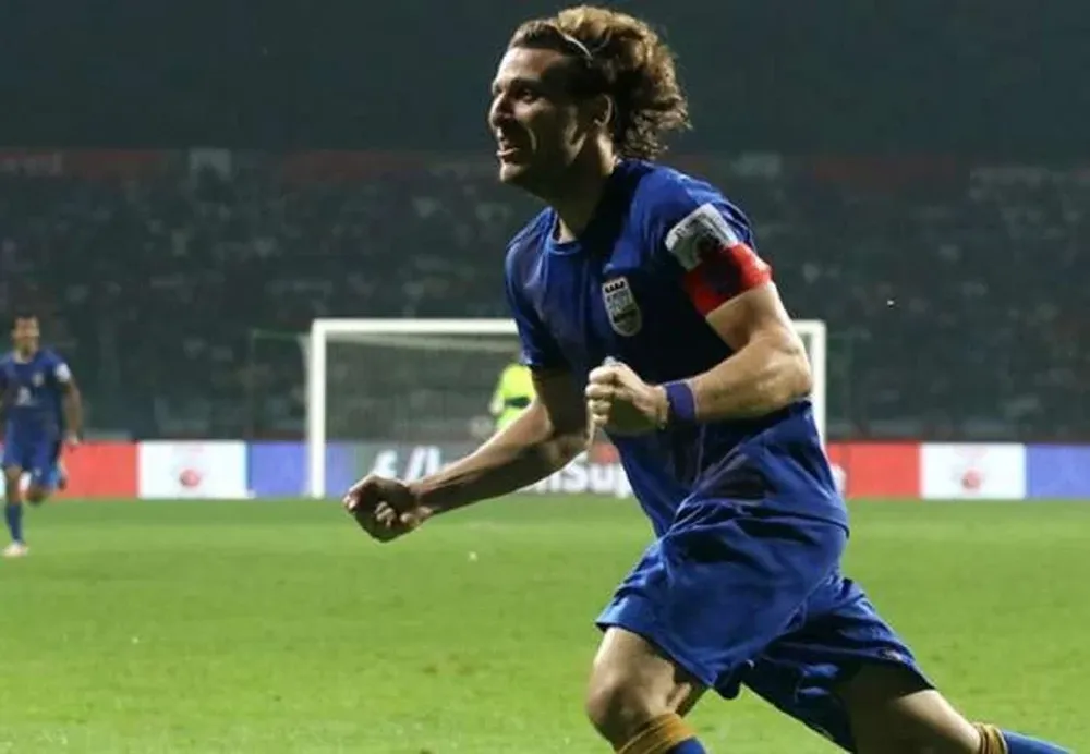 Forlán anotó su segundo gol en India