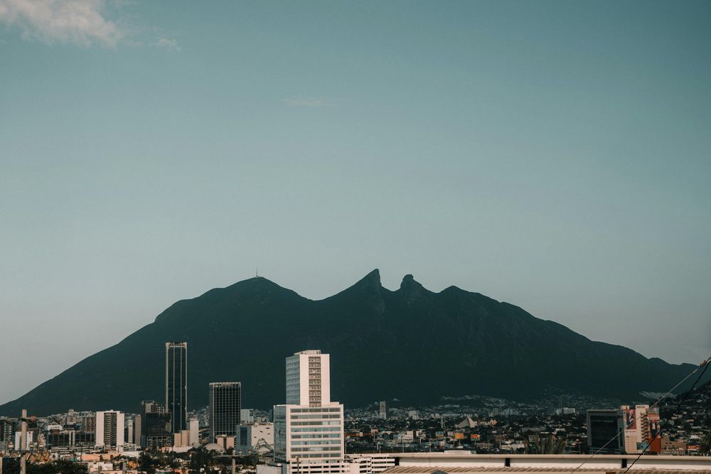 Monterrey es la ciudad de México que más rápido está entregando turnos para primeras visas para Estados Unidos. Pexels