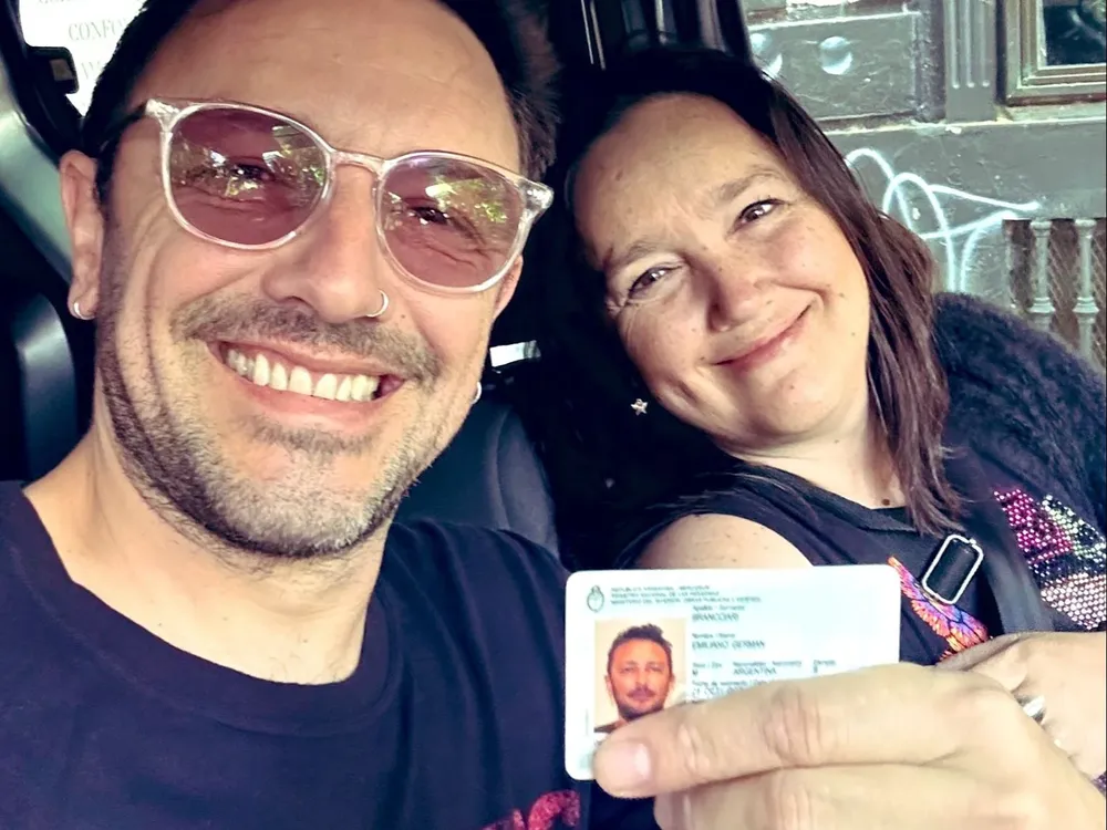 El cantante argentino-uruguayo ya votó.