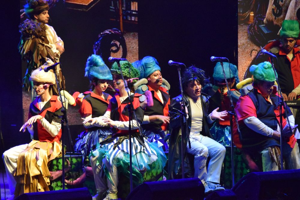 Petinatti, lo que dijo en Canal 4 y la respuesta de Cyranos (en la foto) en el Teatro de Verano.