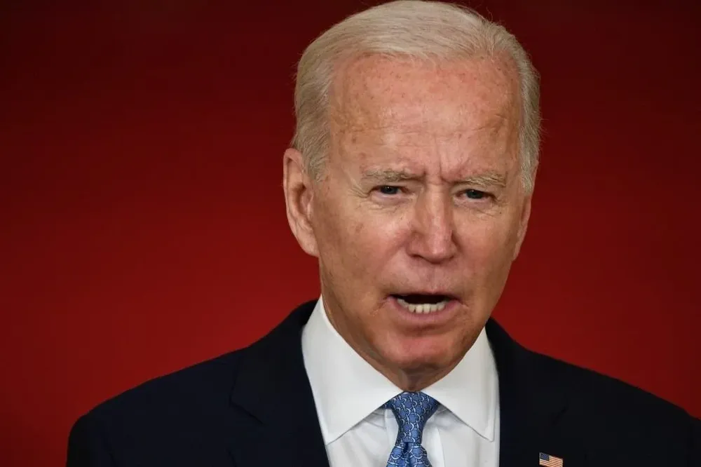 Joe Biden apunta a reconstruir la economía del país
