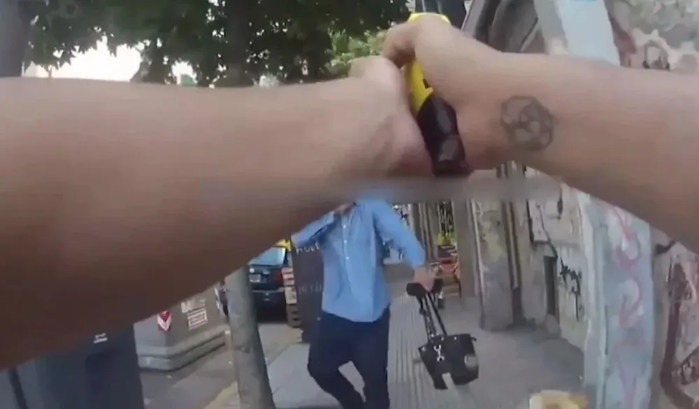 El ladrón reducido es de nacionalidad colombiana.