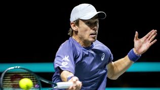 Alex de Miñaur, tenista de padre uruguayo, le ganó a Mattia Bellucci y reta a Carlos Alcaraz en la final de Rotterdam