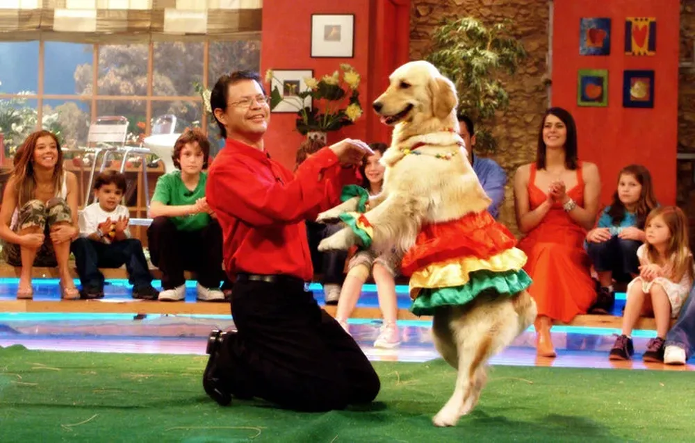 José Fuentes y su perrita bailarina, Carrie