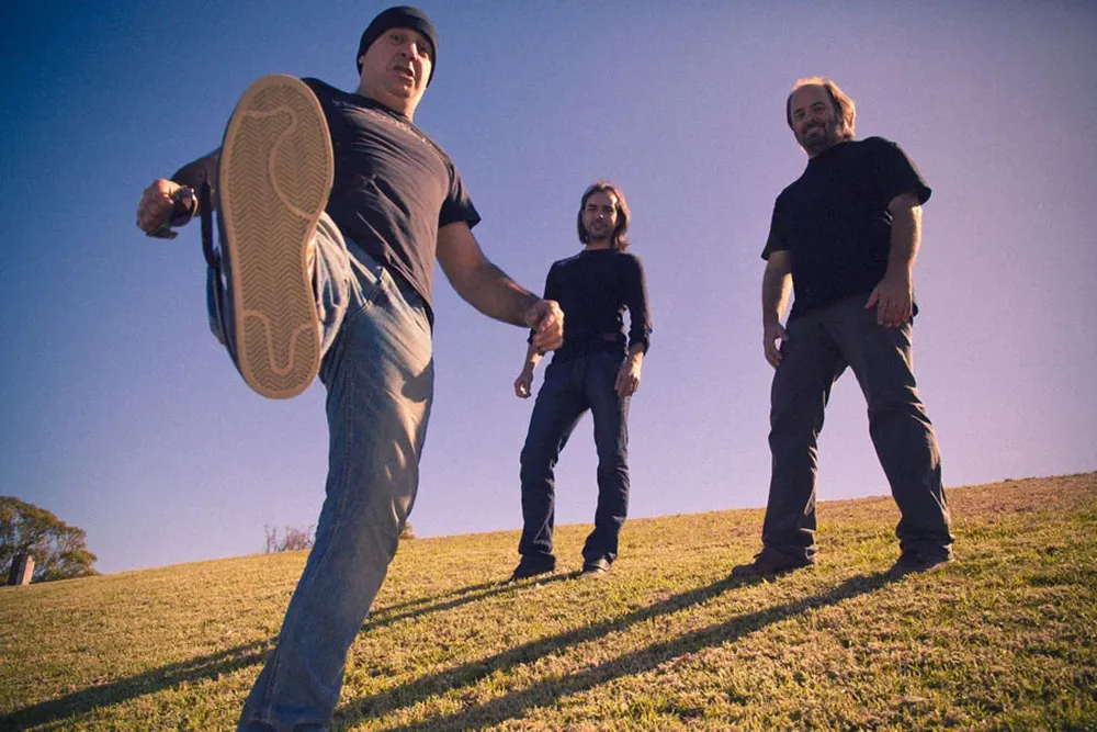 El trío rockero pisa el Teatro de Verano una vez más, en su festival propio