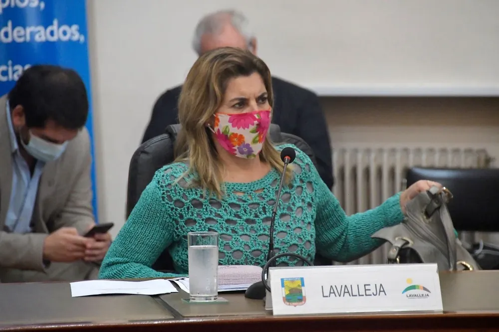 Adriana Peña fue intendenta de Lavalleja hasta noviembre de 2020, cuando asumió Mario García