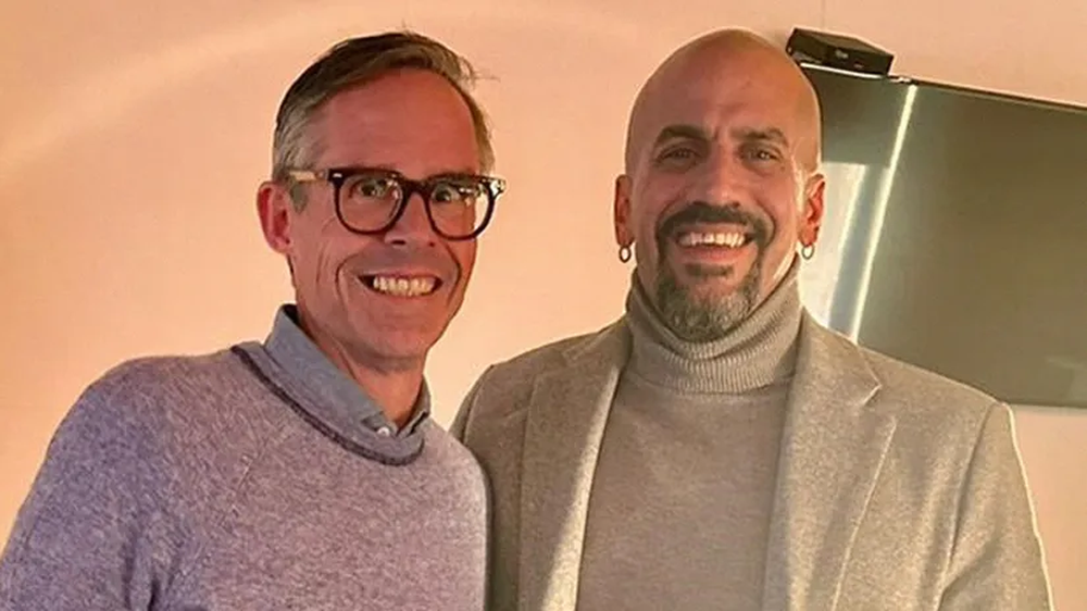 Foster Gillett junto al presidente de Estudiantes, Sebastián Verón