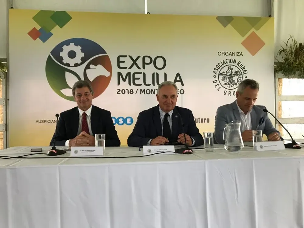 Alejandro Carvalho, Pablo Zerbino y José Saavedra realizaron los anuncios.