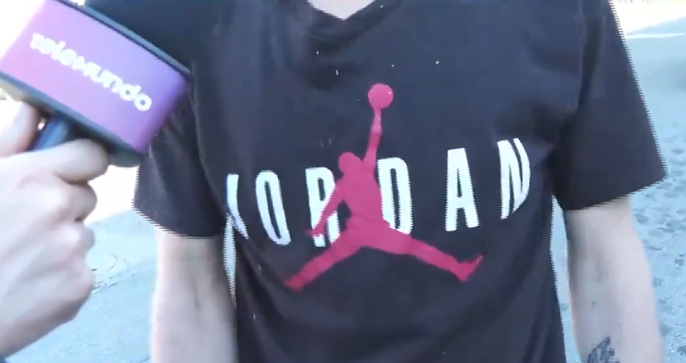 Integrante de Los Colorados, banda del Cerro Norte, en una entrevista