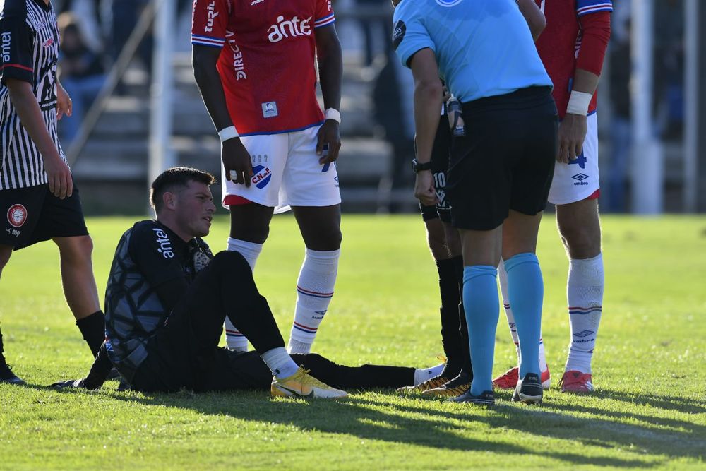 El golero de Miramar, Luca Giossa, fue una de las figuras del partido