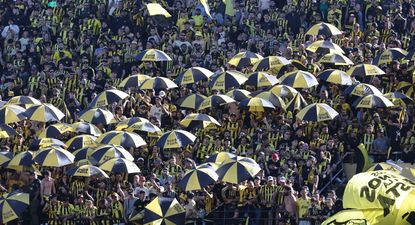 Trostchansky, delegado de Peñarol, consideró insólita demora por los paraguas; video del Ministerio del Interior expone al dirigente