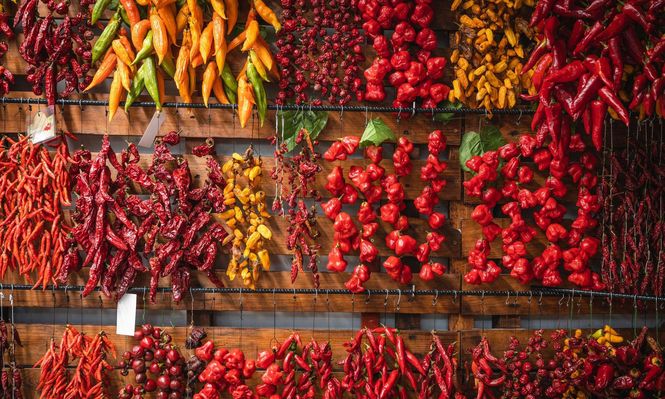 Consumir chiles provocan una sensación de calor en el cuerpo.
