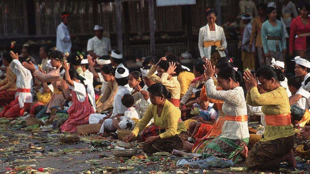 En la década de 1990, los turistas que visitaban Bali se sentían atraídos por las tradiciones únicas de la isla.