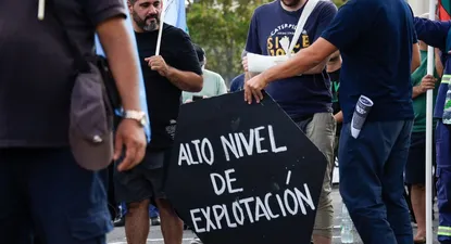 Previo al 1° de mayo el PIT-CNT realizó un paro y una movilización en rechazo a la reforma de la seguridad social.