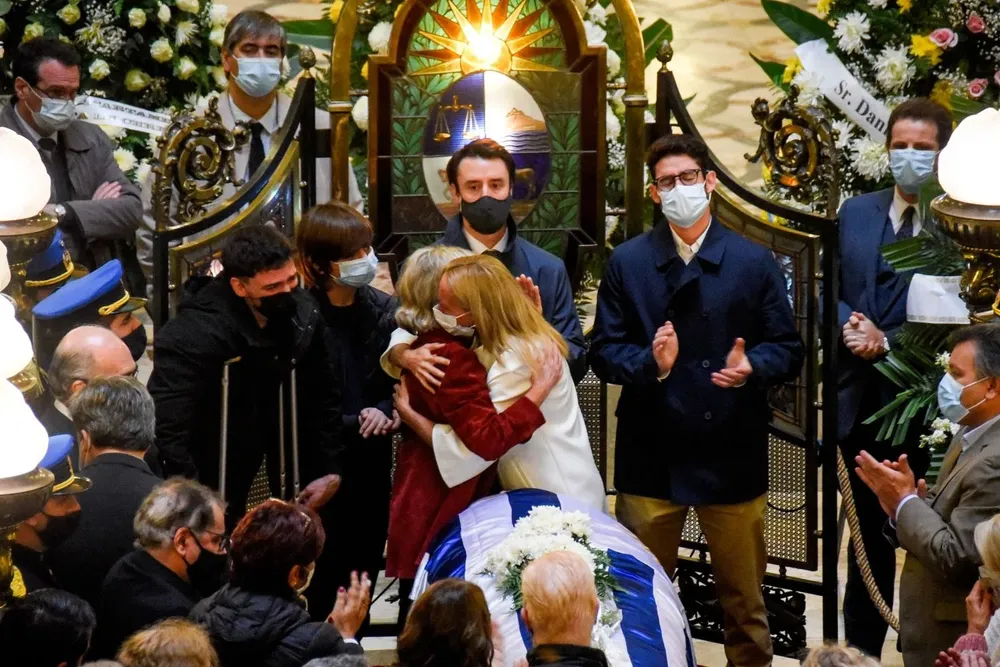 Afirma que es un asunto de seguridad pública.