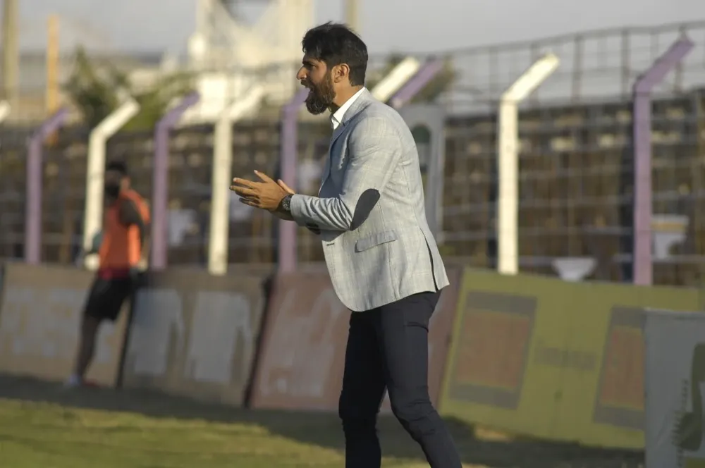 Sebastián Abreu como DT de Boston River