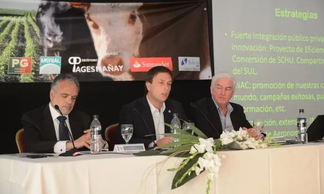 Los conferencistas en la apertura de la Expo Melilla, José Luis Cancela, Ricardo Reilly y Federico Stanham