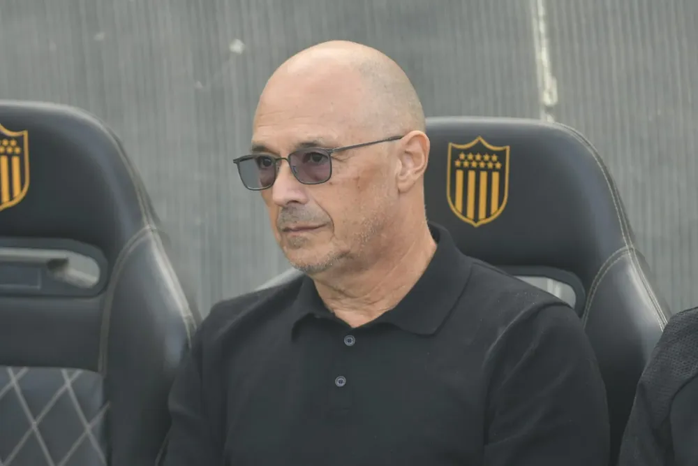 Alfredo Arias, entrenador de Peñarol