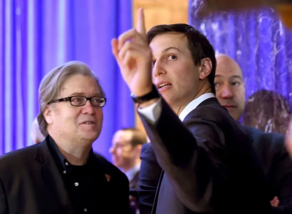 Steve Bannon y Jared Kushner
