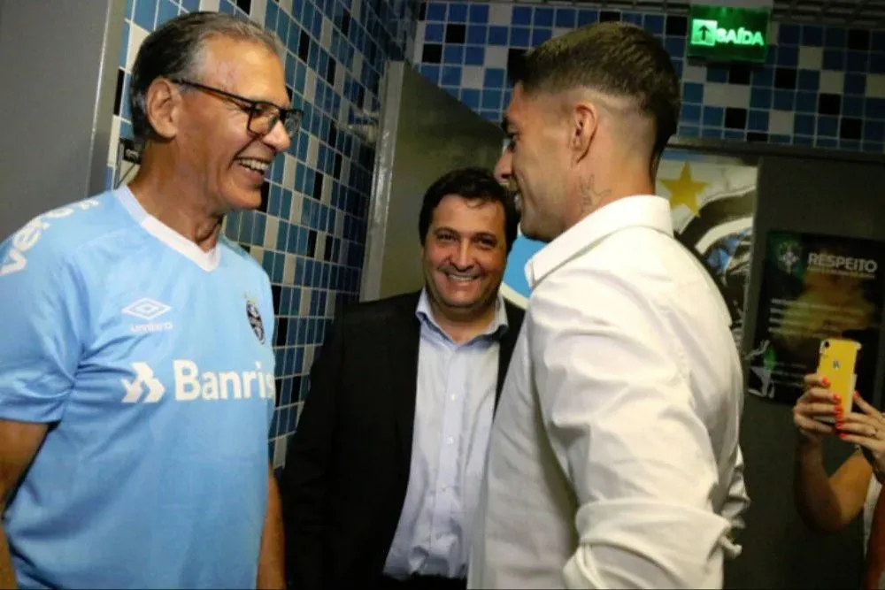 Atilio Ancheta y Luis Suárez, dos grandes de Nacional, que también usaron la camiseta de Gremio