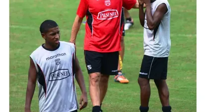 Guillermo Almada en su primera práctica en Guayaquil