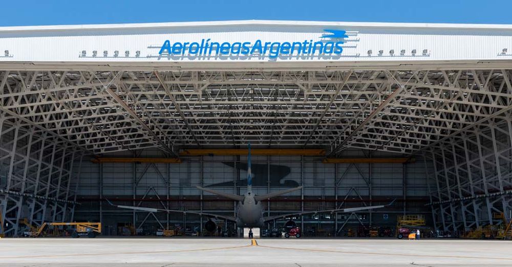 Aerolíneas-Argentinas-Hangar-5-Aeropuerto-Internacional-Ezeiza.jpg