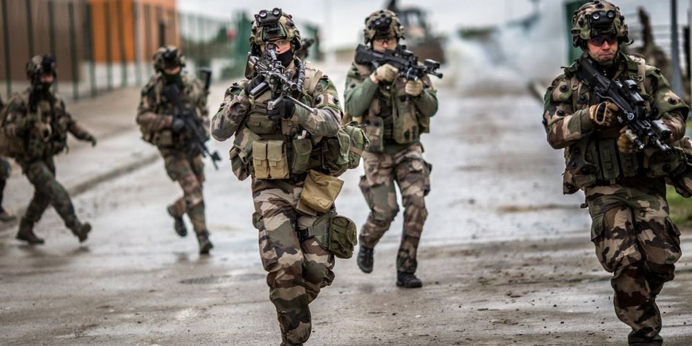 El país de Europa que incentiva a los jóvenes a sumarse al Ejército y ofrece salarios de 2 mil euros.