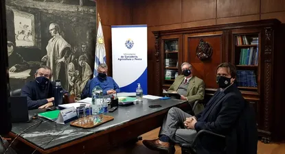 Fernando Mattos y Carlos María Uriarte juntos en la primer reunión del gabinete tras el cambio de ministros.
