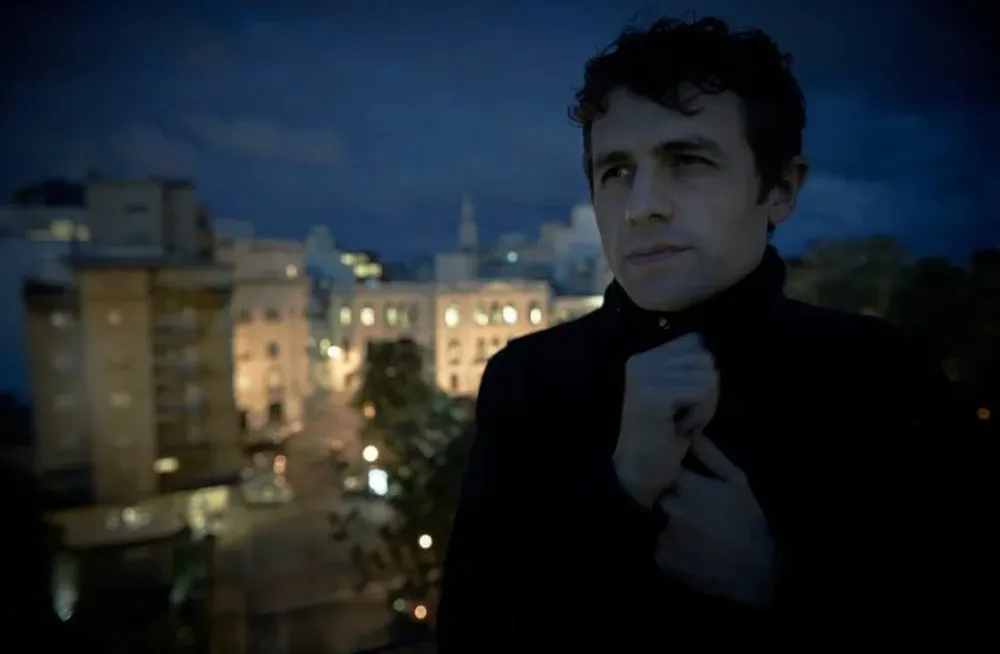 Fotografía que integra el arte de Suite Para Piano y Pulso Velado