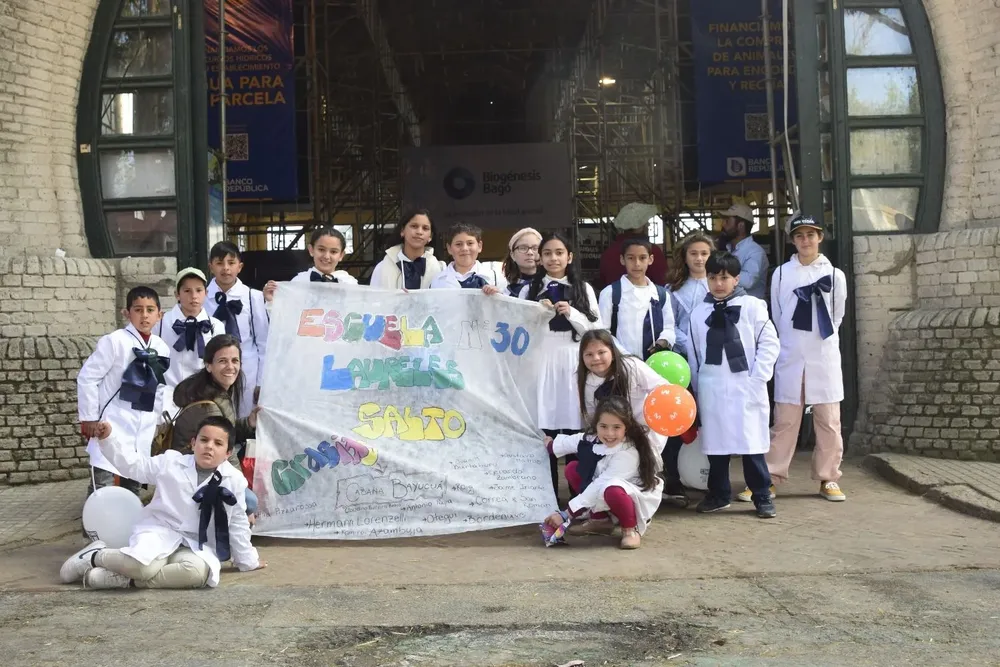 La escuela N° 30 de Laureles visitó la Rural del Prado.