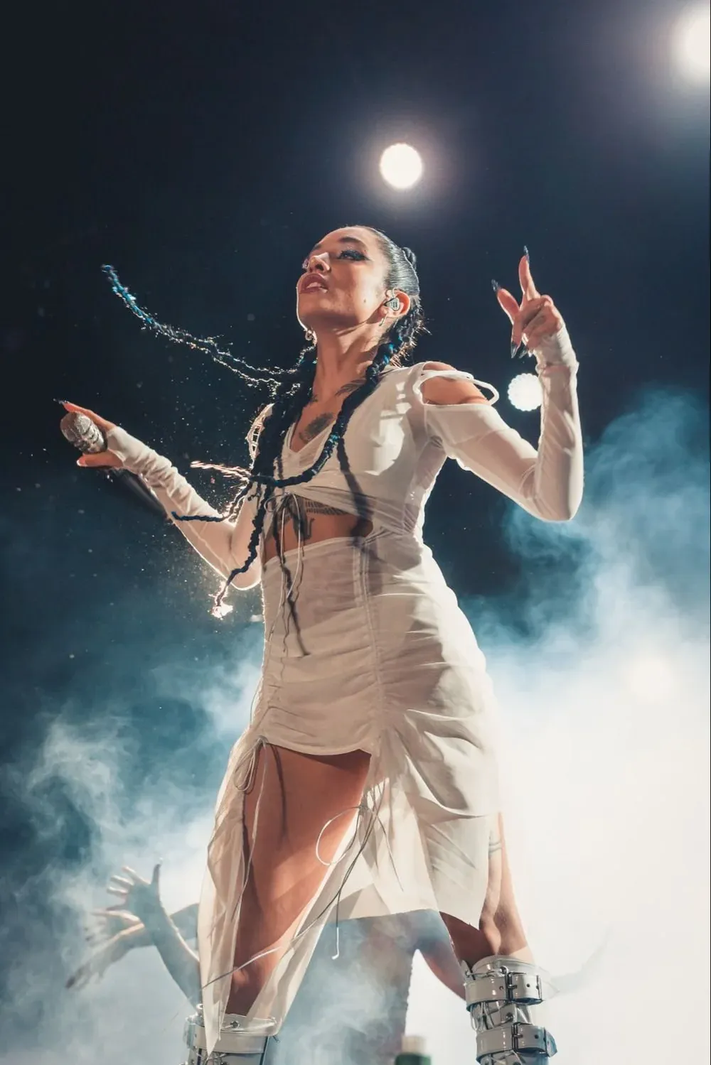 María Becerra sobre el escenario