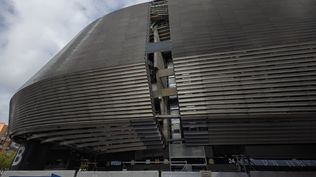 Fachada del estadio Santiago Bernabéu, en Madrid