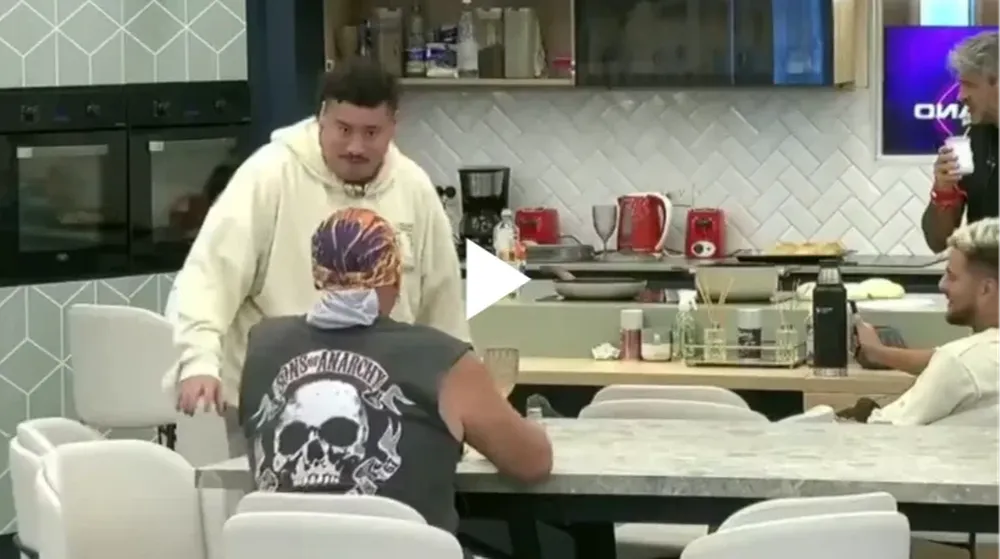 La escena de la agresión se viralizó rápidamente en las redes