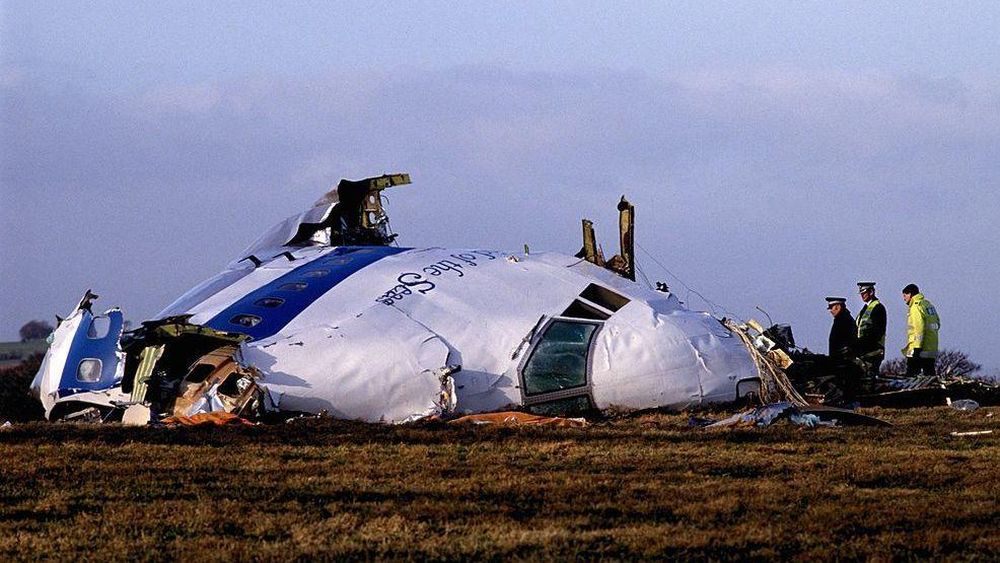 El avión explotó menos de 40 minutos después de que despegó del aeropuerto de Heathrow en Londres.