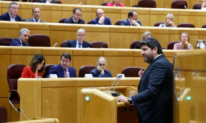 l presidente de Murcia, Fernando López Miras, durante su intervención en la sesión de la Comisión General de Comunidades Autónomas celebrada este lunes en el Senado en la que se debatirá la ley de amnistía.